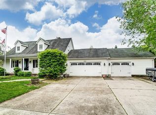 3841 Shakertown Rd, Dayton, OH 45430