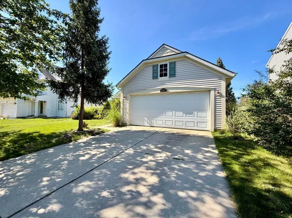 5653 E Grove Dr SE, Kentwood, MI 49512