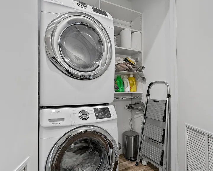 2437 W Jackson Blvd — Photo 25
