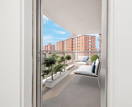 3rd image of 80 La Salle St APT 16A