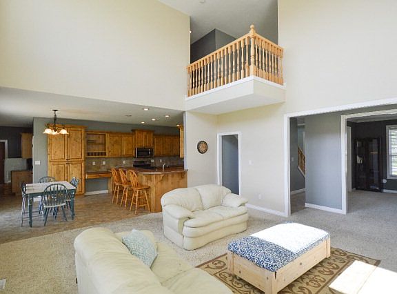 4th image of 3469 W Francesca Ln