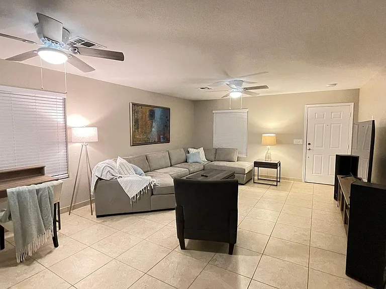 9233 W Highland Ave — Photo 17