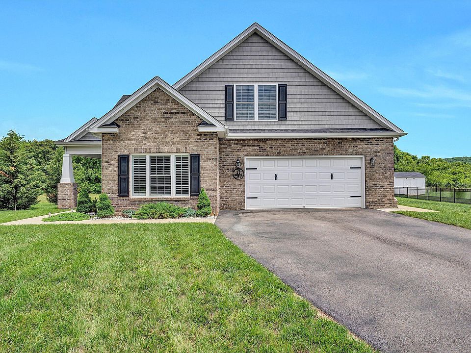 1st image of 635 Spring Grove Dr
