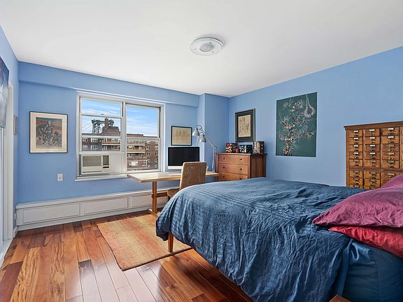5th image of 570 Grand St APT H-1905