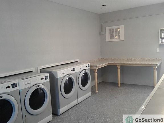 4th image of 466 Brentwood Dr #14