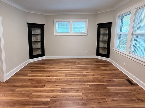 5th image of 1328 W 70th St