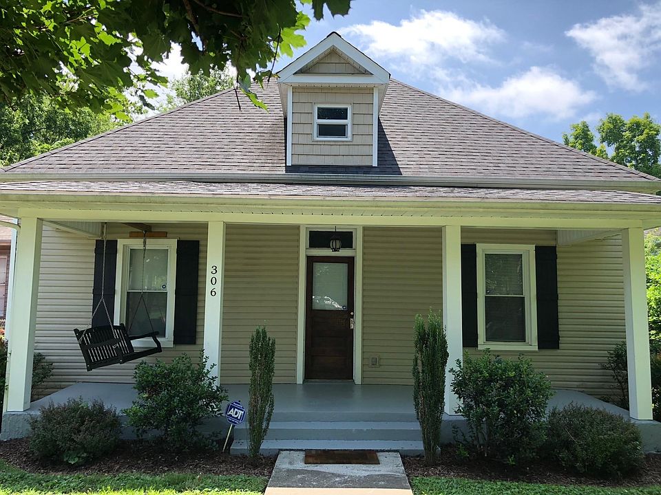 1st image of 306 E Springdale Ave