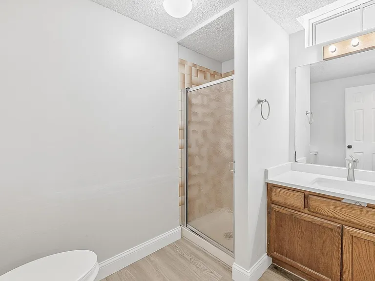 311 N Rutgers St — Photo 30