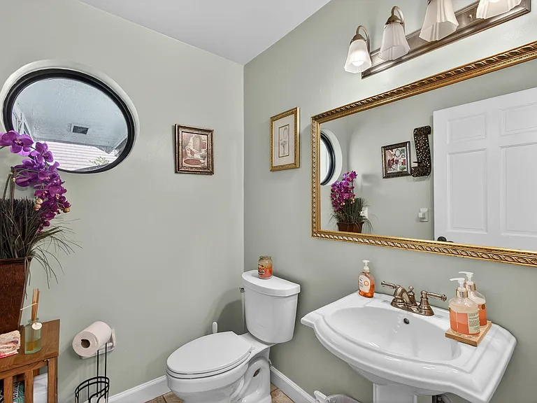 168 Thornton Dr — Photo 39