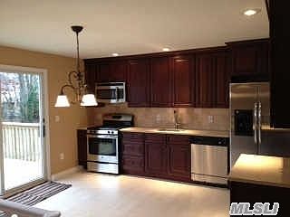 2nd image of 33 Hart St