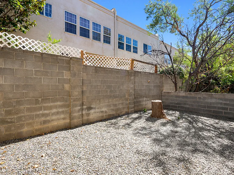 4916 Sereno Dr NE — Photo 37