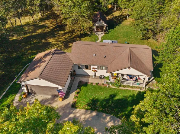325 Thunderbird Trl, Nekoosa, WI 54457