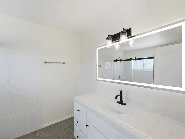 93 N Dewey Ave — Photo 19