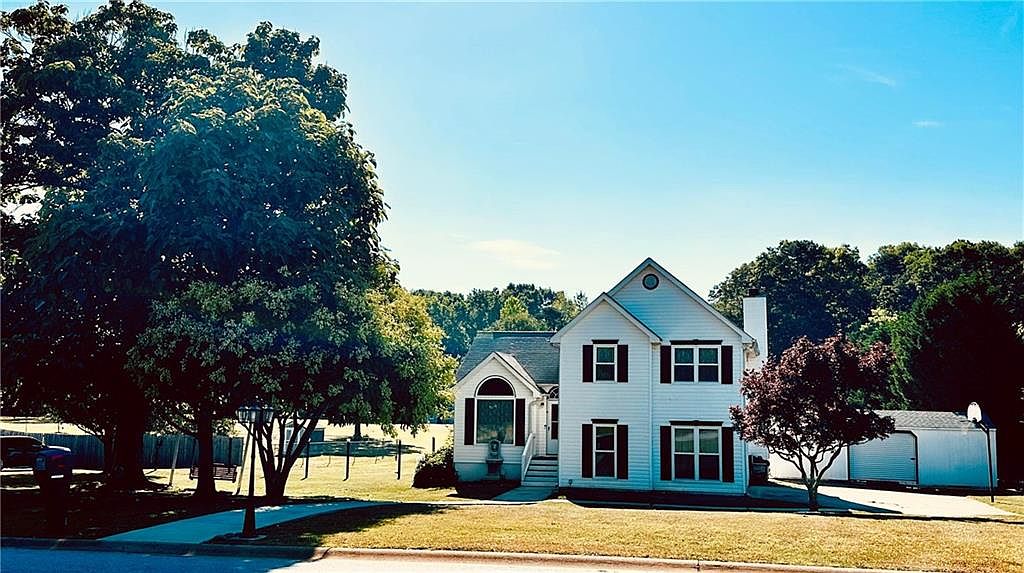 370 Peeks Crossing Dr, Senoia, GA 30276 MLS 7370747 Zillow