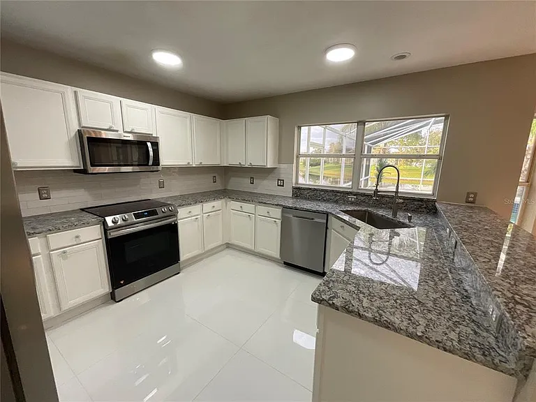 13668 Crystal River Dr — Photo 8