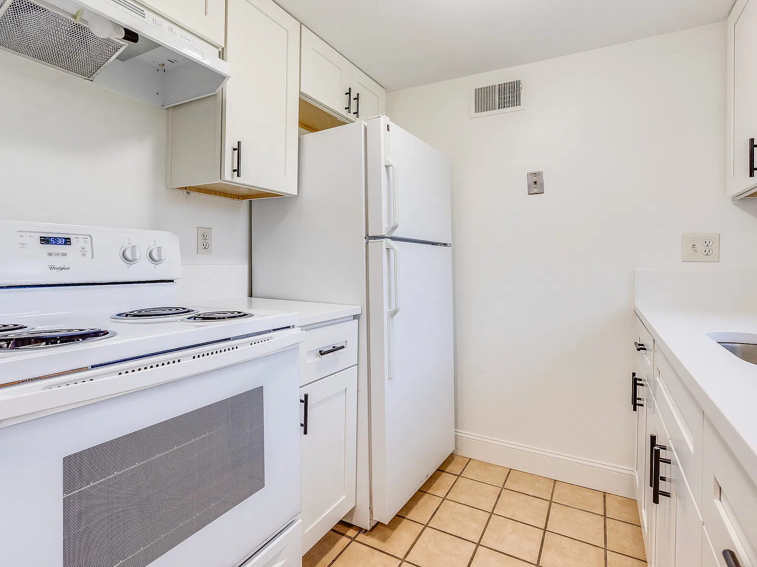 1 bed, $925 — Photo 2