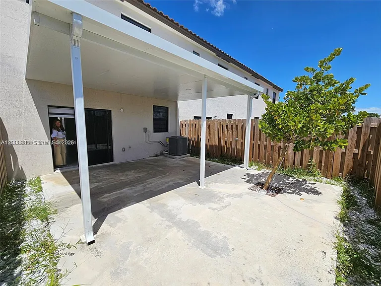 11816 SW 247th Ter — Photo 22