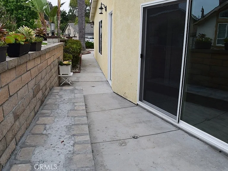 27431 Via Amistoso — Photo 7