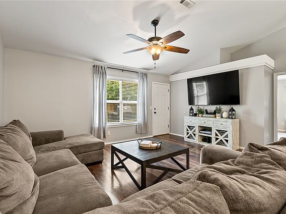 5th image of 1421 Hefton St