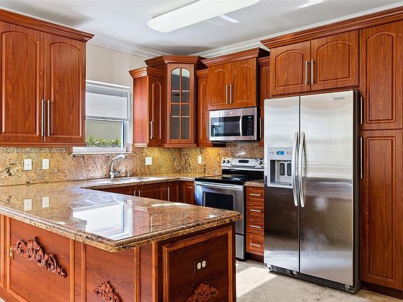 5th image of 3067 New York St #3067