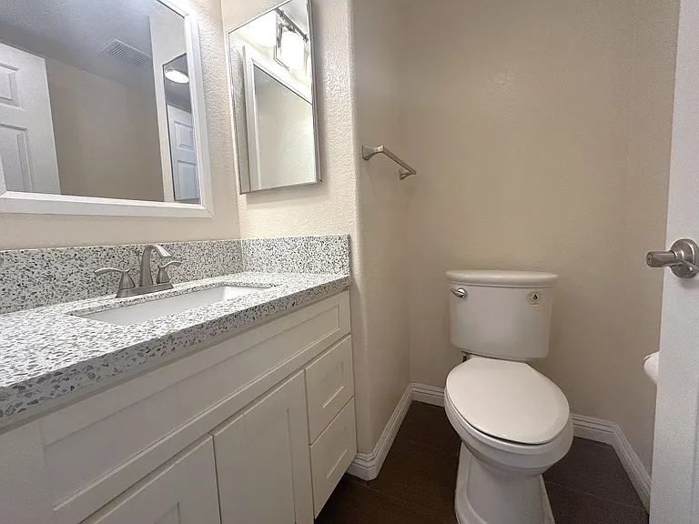 16391 Misty Hill Dr — Photo 7