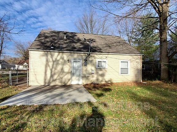 4th image of 1028 Dimson Dr E