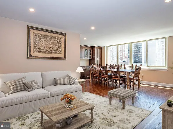 1919 Chestnut St APT 807, Philadelphia, PA 19103