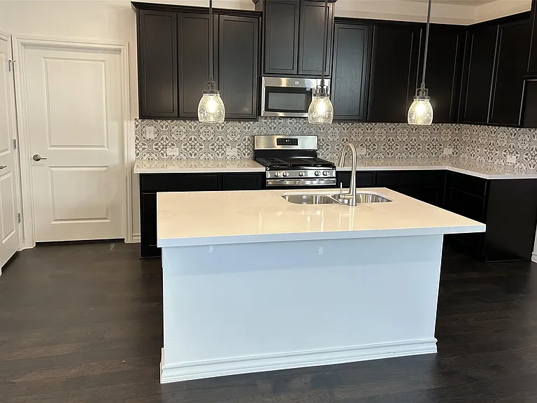 125 Watkinville Rd — Photo 4