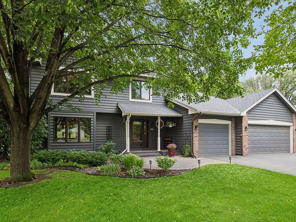 1st image of 8290 W Lake Ct