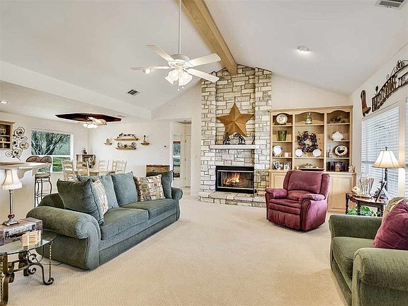 3rd image of 107 Deerhaven Dr