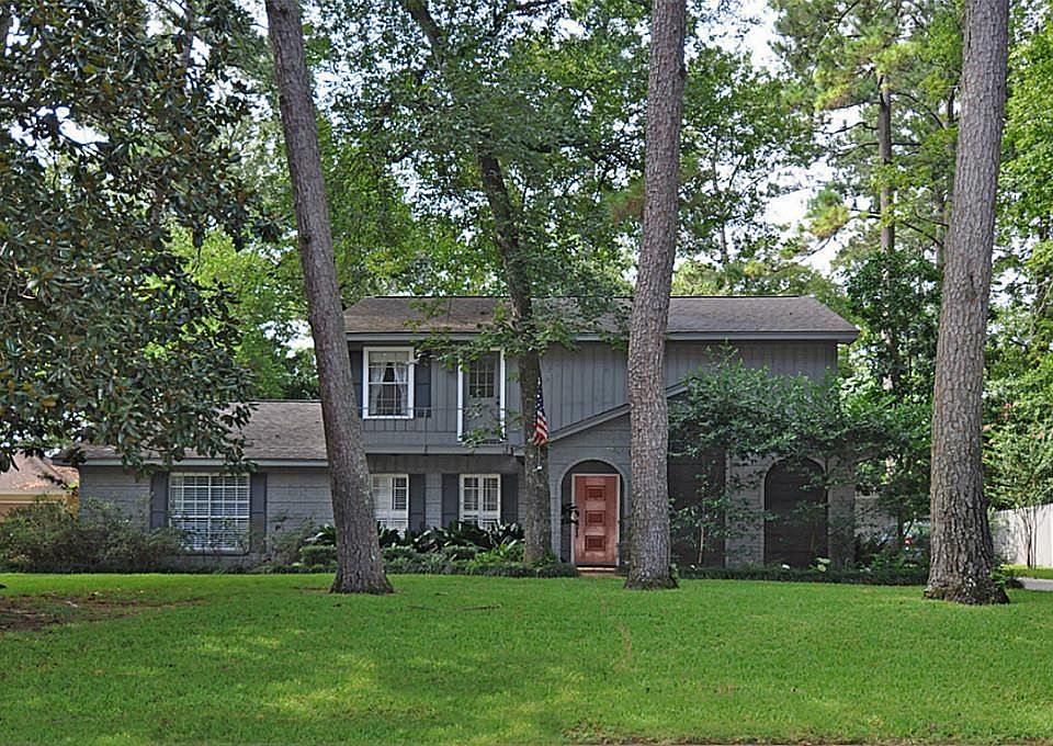1st image of 2018 Forest Manor Dr