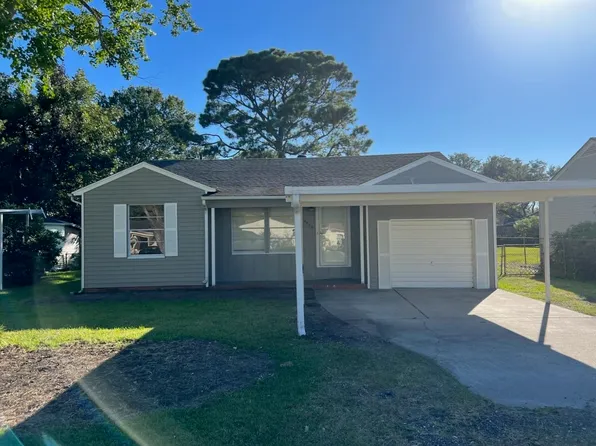 2909 Boyd Ave, Groves, TX 77619