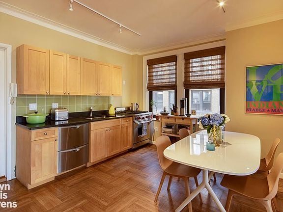 3rd image of 325 W 86th St APT 15C