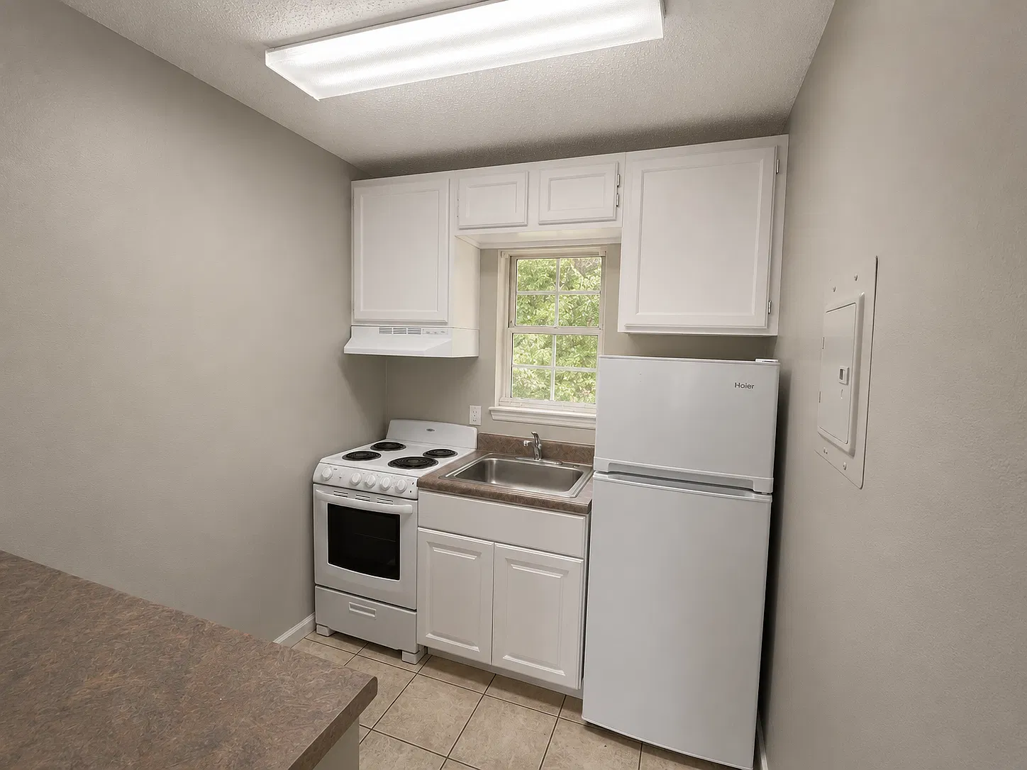 Garland Studio Apartments - 17 — Photo 4