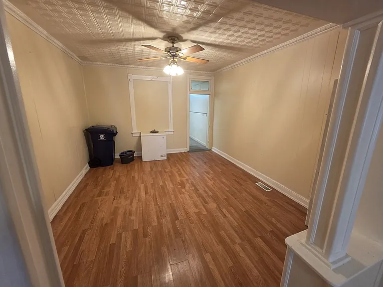 2223 W Fayette St — Photo 9