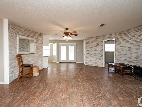 2nd image of 1806 Dove Creek Dr