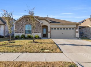 820 Grapefruit Ct, Forney, TX 75126