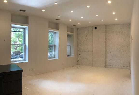 4th image of 1560 N Milwaukee Ave #2R