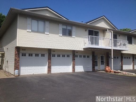 3rd image of 974 Pondview Ct