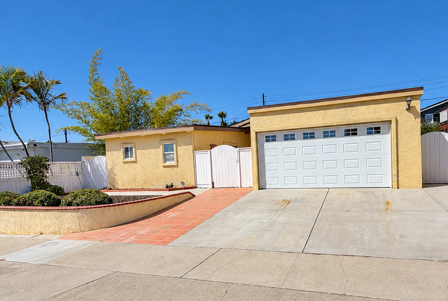 Single Story 4 Bedroom House in Clairemont/Bay Park — Photo 1