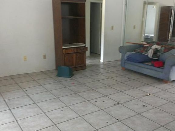 2nd image of 4611 N Country Hills Ct