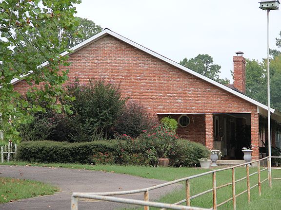 south side of home w. porch