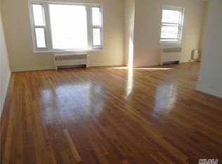 1 Dolphin Grn APT A1B, Port Washington, NY 11050