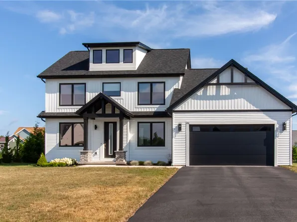 1511 Grand Meadows Way, Webster, NY 14580