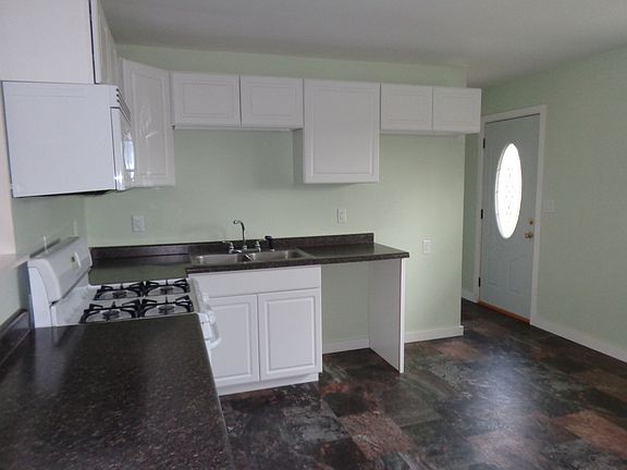 4th image of 91 Strasma East Dr