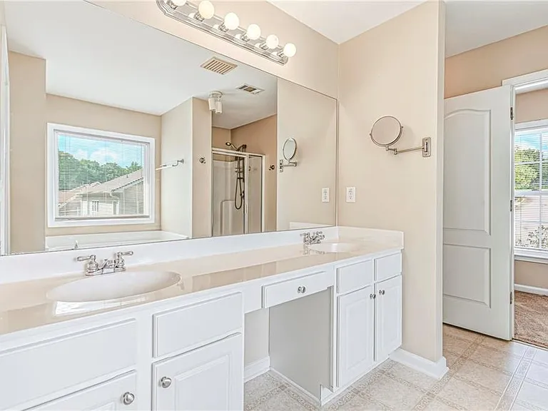 1807 Preserve Creek Way — Photo 18