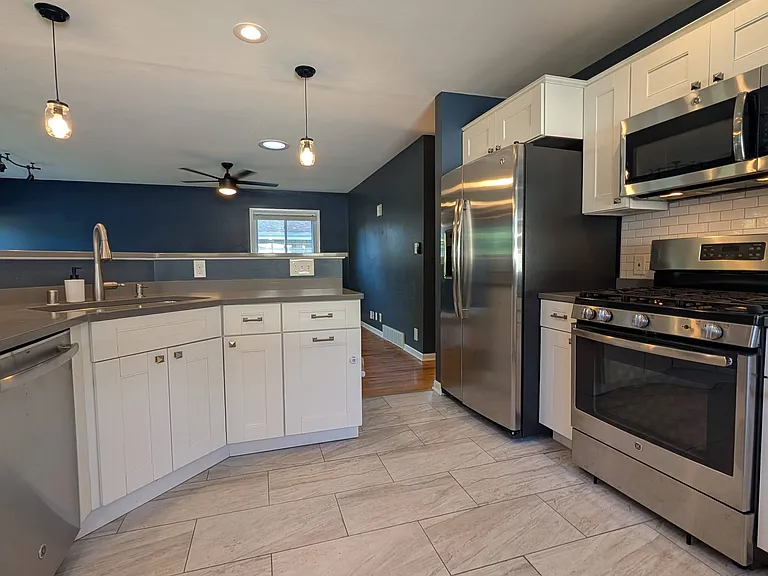 714 W Montclaire Ave — Photo 20