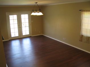 22149 Wyandotte St #A, Canoga Park, CA 91303