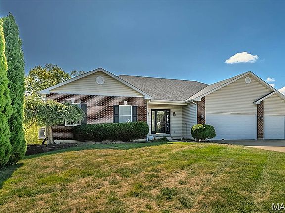 3rd image of 84 Reuben Ct