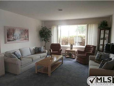 2nd image of 37C Edinburgh Ln #C